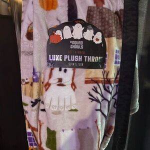 Halloween Luxe Plush Throw Blanket